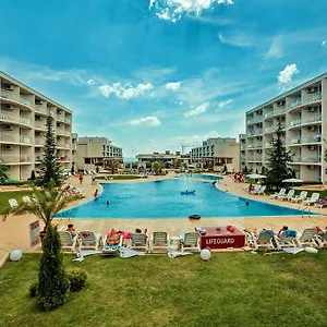  Apartament With Terrace In Complex Bułgaria