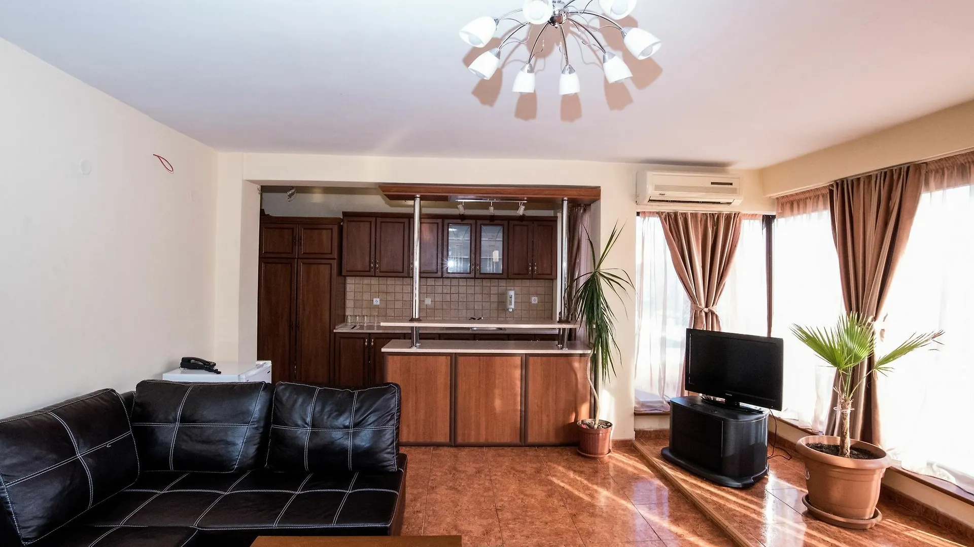 בורגאס Avenue Hotel